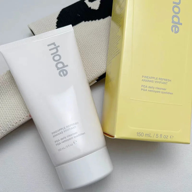 Blush e Batom Cremoso Multifuncional Rhode Glow – Efeito Natural e Hidratação Intensa